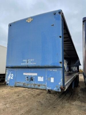 1994 Crane Fruehauf Triaxle Curtainside Trailer  - 2