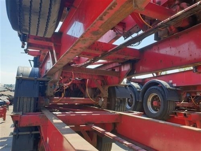 2006 Dennison Triaxle Sliding Skeletal Trailer - 3