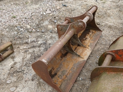 5 x Various Excavator Buckets