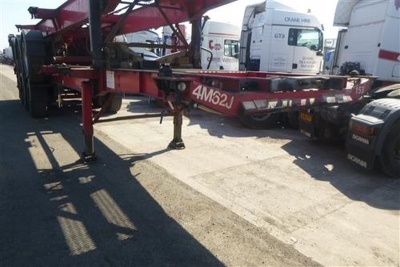 2006 Dennison Triaxle Sliding Skeletal Trailer - 4