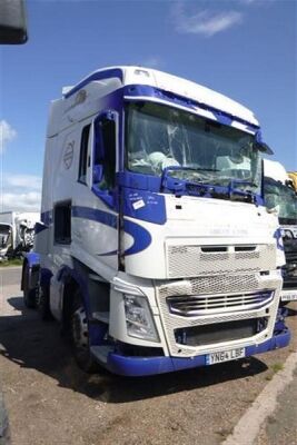 2014 Volvo FH500 6x2 Midlift Tractor Unit - 3