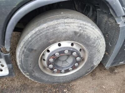 2014 Volvo FH16 750 6x2 Rear Lift Tractor Unit - 14