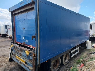 2000 Schmitz Tandem Axle Urban Fridge Trailer - 2