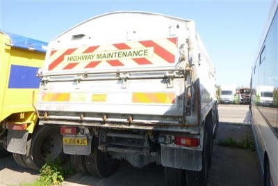 2008 Volvo FM440 8x4 Insulated Body Tipper - 9