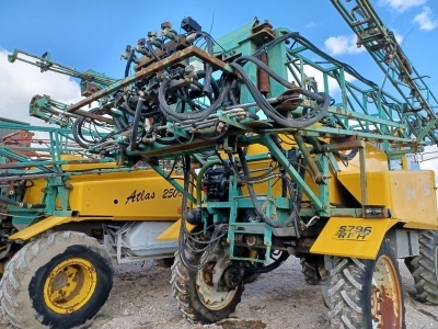 1998 Atlas 2500-6-72 Crop Sprayer - 4