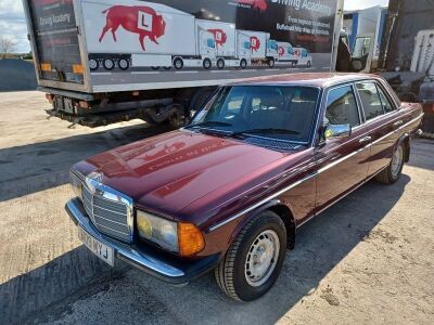 1984 Mercedes  300D 4 Door Saloon