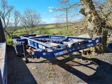 2005 Dennison Triaxle Sliding Skeletal Trailer