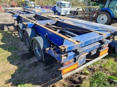 2005 Dennison Triaxle Sliding Skeletal Trailer - 8