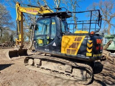 2015 JCB JS130 LC+ Excavator