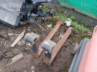 Pair of Forks To Suit Telehandler