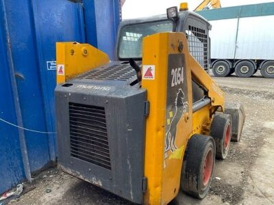 Mustang 2054 Skid-Steer - 3