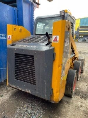 Mustang 2054 Skid-Steer - 4