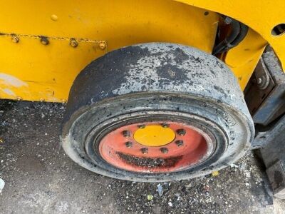 Mustang 2054 Skid-Steer - 8
