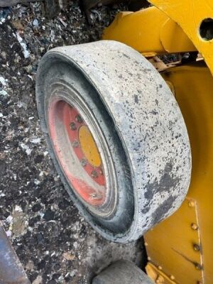 Mustang 2054 Skid-Steer - 10