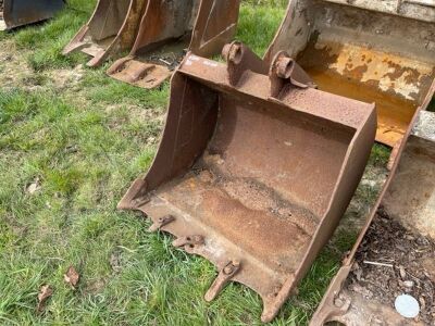 3 x Digging Buckets; 2 x 3ft Digging Buckets + 1ft Digging Bucket - 2