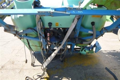 2009 Berthoud Tractor Mounted Sprayer - 7