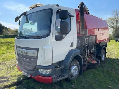 WILL BE OFFERED AT 9.15AM - 2017 DAF LF 4x2 Stock Duel Sweeper - 2