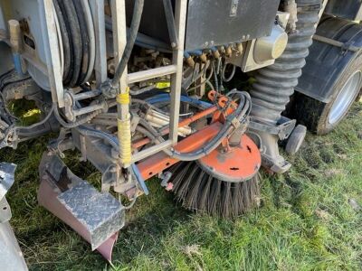 WILL BE OFFERED AT 9.15AM - 2017 DAF LF 4x2 Stock Duel Sweeper - 6