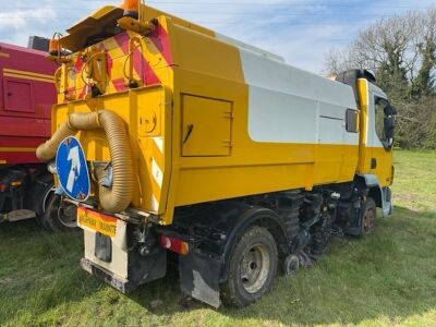 WILL BE OFFERED AT 9.15AM - 2003 DAF LF45 150 4x2 Sweeper - 4