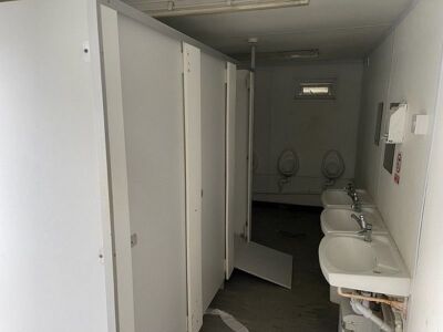 30ft x 9ft Jack Leg Toilet Block - 4