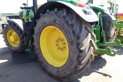 2017 John Deere 6155R Tractor - 25