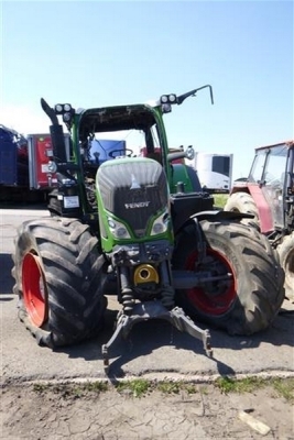 2017 Fendt 724 Vario Tractor - 5