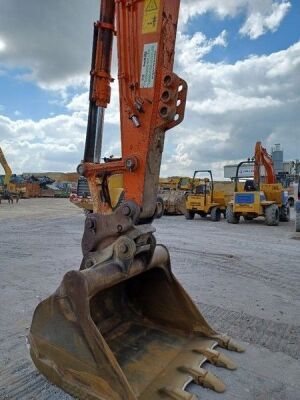 2014 Hitachi ZX225USLC-5B Excavator - 12