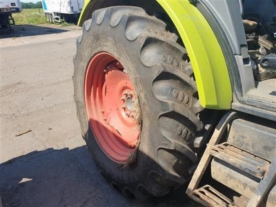 2012 Claas 340 Axos 4WD Tractor - 7
