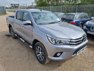 2017 Toyota Hilux Invincible Double Cab Pick Up - 3