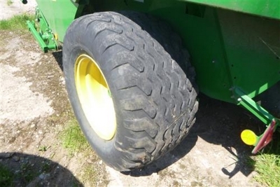 2012 John Deere 990 Round Baler - 8