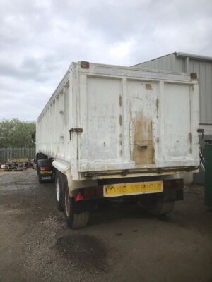 1980 Tasker Tandem Axle Tipping Trailer - 3