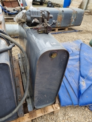 Tractor Unit Hydraulic Tank - 2