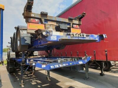 2004 Dennison Triaxle Sliding Skeletal Trailer