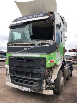 2014 Volvo FH540 6x2 Midlift Tractor Unit - 2