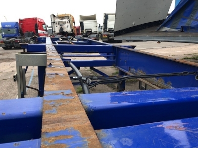 2010 SDC Triaxle Sliding Skeletal Trailer - 8