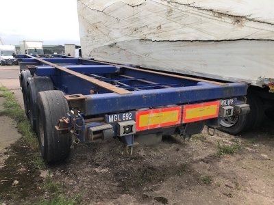 2015 SDC Triaxle Sliding Skeletal Trailer - 9