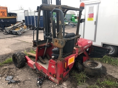 Moffett M4 Forklift - 2