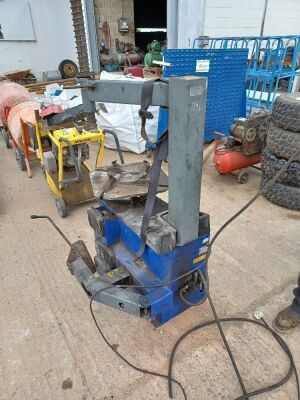 2004 Colbri BL512 Wheel Tyre Remover