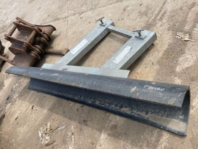 2013 BFS-2000/9 Forklift Mount Snow Plough Attachment  - 3