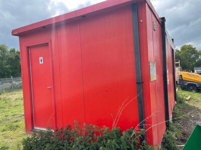 20ft x 9ft Jack Leg Toilet Block - 3