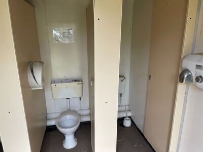 20ft x 9ft Jack Leg Toilet Block - 7