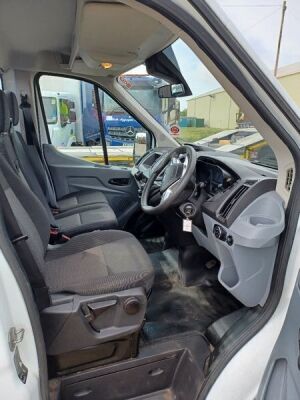 2015 Ford Transit 4x2 Small Hook Loader - 7