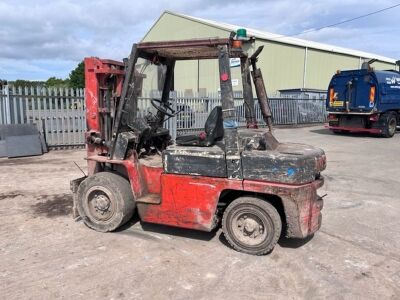 1993 Nissan WF3A35U Forklift - 2