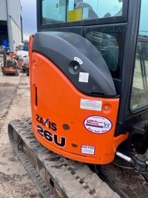 2017 Hitachi ZX26U-5A CLR Mini Digger - 10