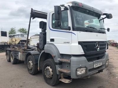 2009 Mercedes Axor 3240 8x4 Hook Loader