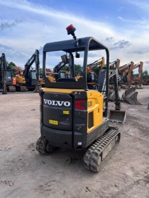 2021 Volvo EC20E Mini Digger - 3