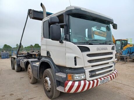 2007 Scania P380 8x4 Hook Loader