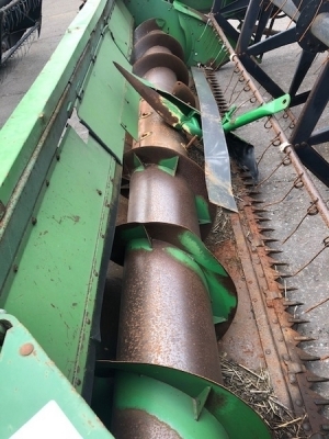 John Deere Combine Header - 4