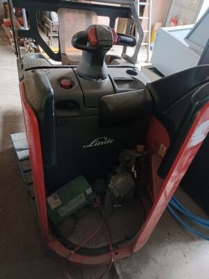 Linde Electric Pallet Truck - 3