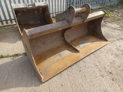 7ft Ditching Bucket 80mm pins